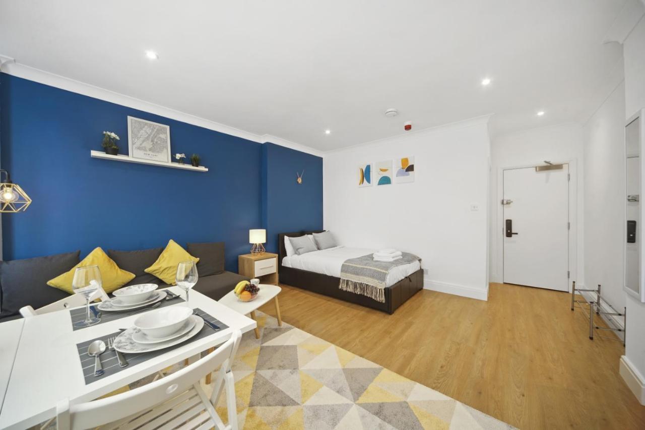 Studio Apartment By Homely Stays Лондон Экстерьер фото